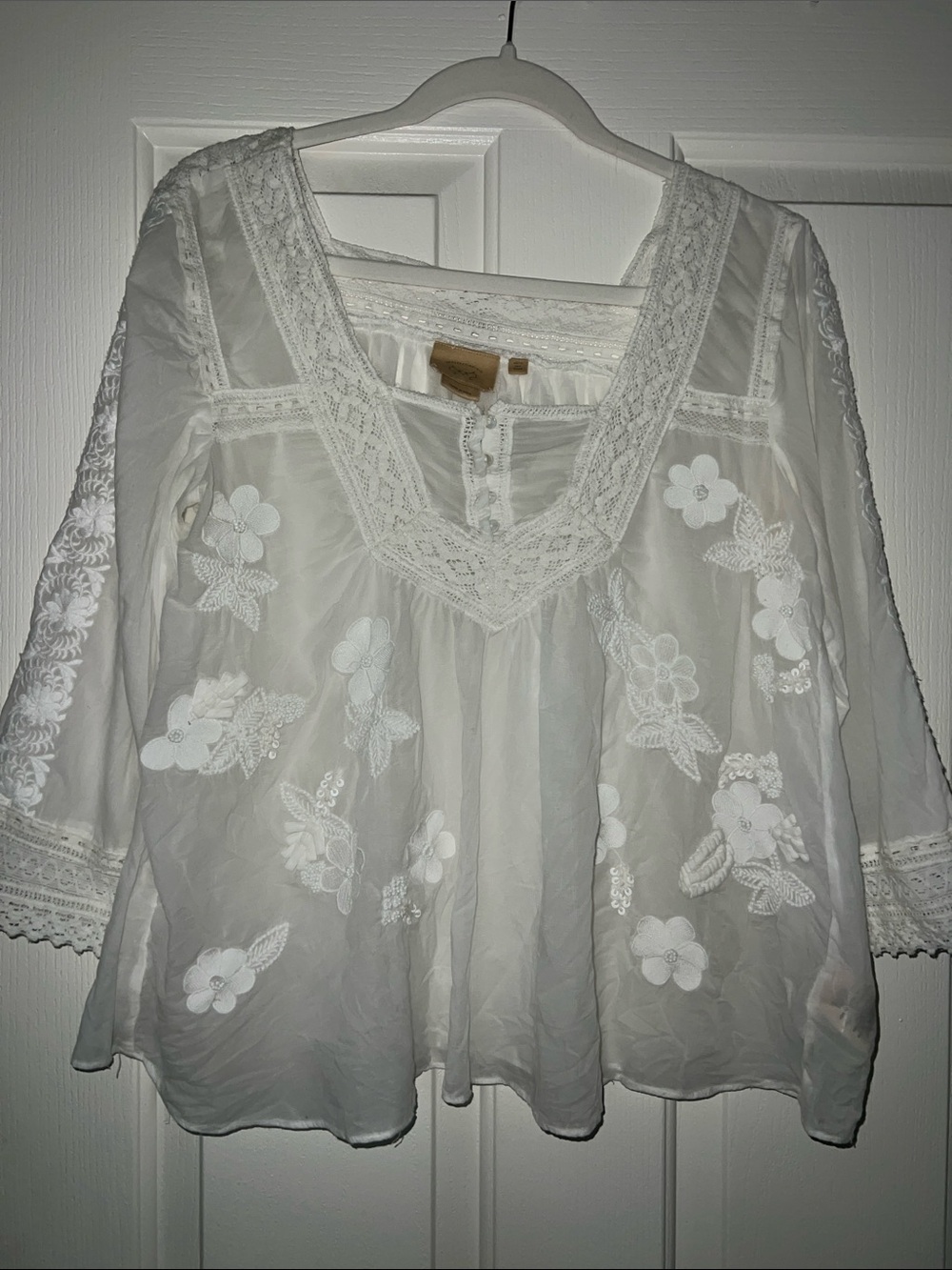 Vanessa Virginia White Embroidered Peasant Blouse